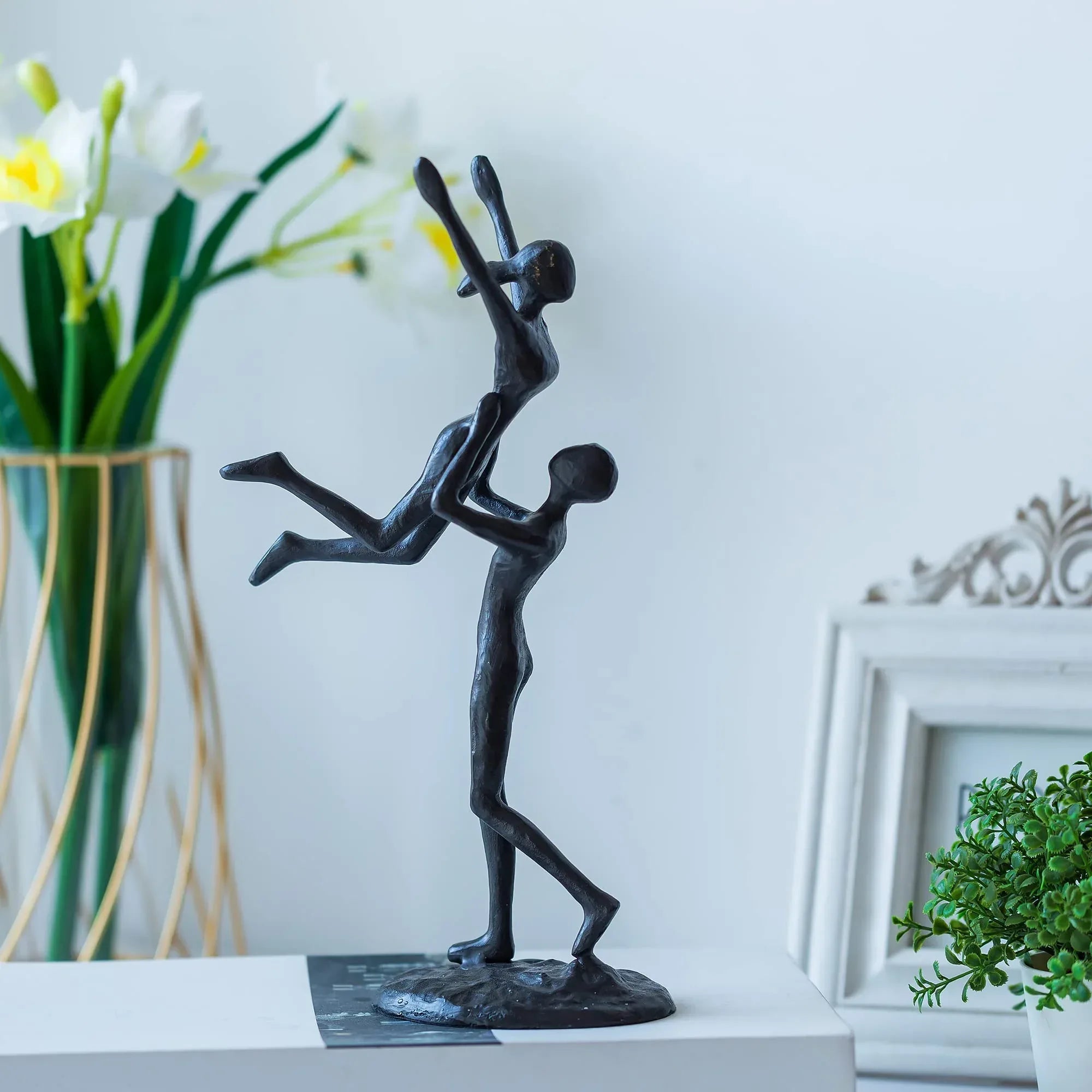 Sziqiqi Anniversary Wedding Gifts for Couple: 6th Anniversary Iron Gifts for Him Her Women Couples - 6 Year Wedding Gift for Christmas Valentines Birthday - Couple Dancing Figurines - Unique Gift Market