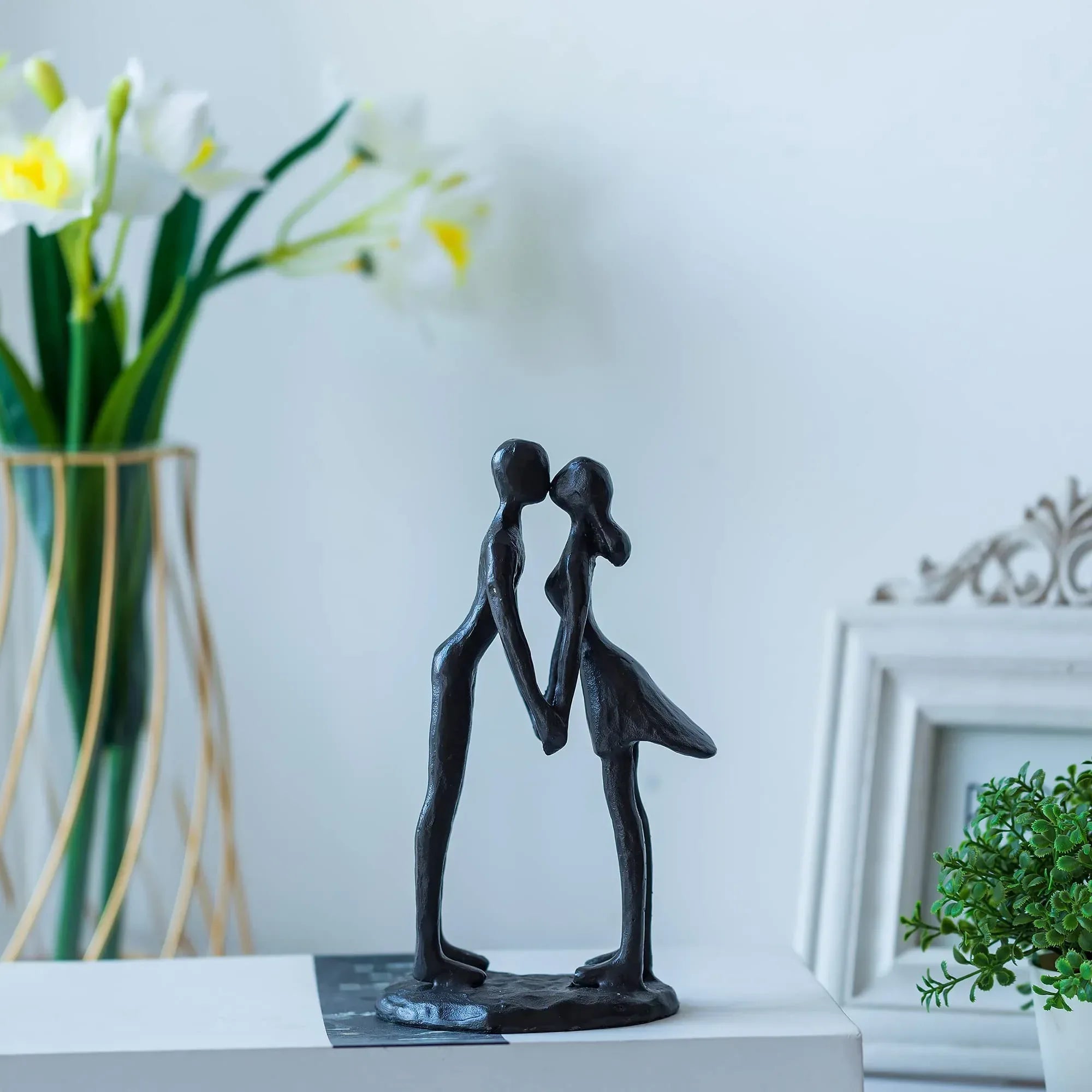 Sziqiqi Anniversary Wedding Gifts for Couple: 6th Anniversary Iron Gifts for Him Her Women Couples - 6 Year Wedding Gift for Christmas Valentines Birthday - Couple Dancing Figurines - Unique Gift Market