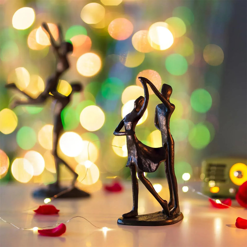 Sziqiqi Anniversary Wedding Gifts for Couple: 6th Anniversary Iron Gifts for Him Her Women Couples - 6 Year Wedding Gift for Christmas Valentines Birthday - Couple Dancing Figurines - Unique Gift Market